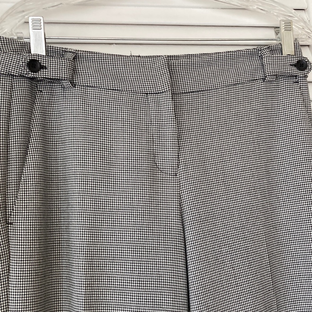 Pleated Woman’s Trousers